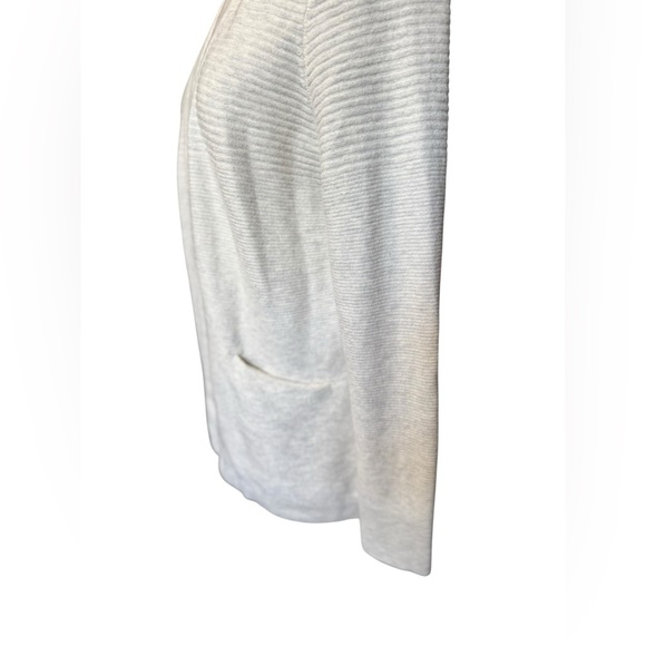 KUHL Cozy  Lighweight Cardigan  in Small Size - Picture 3 of 9
